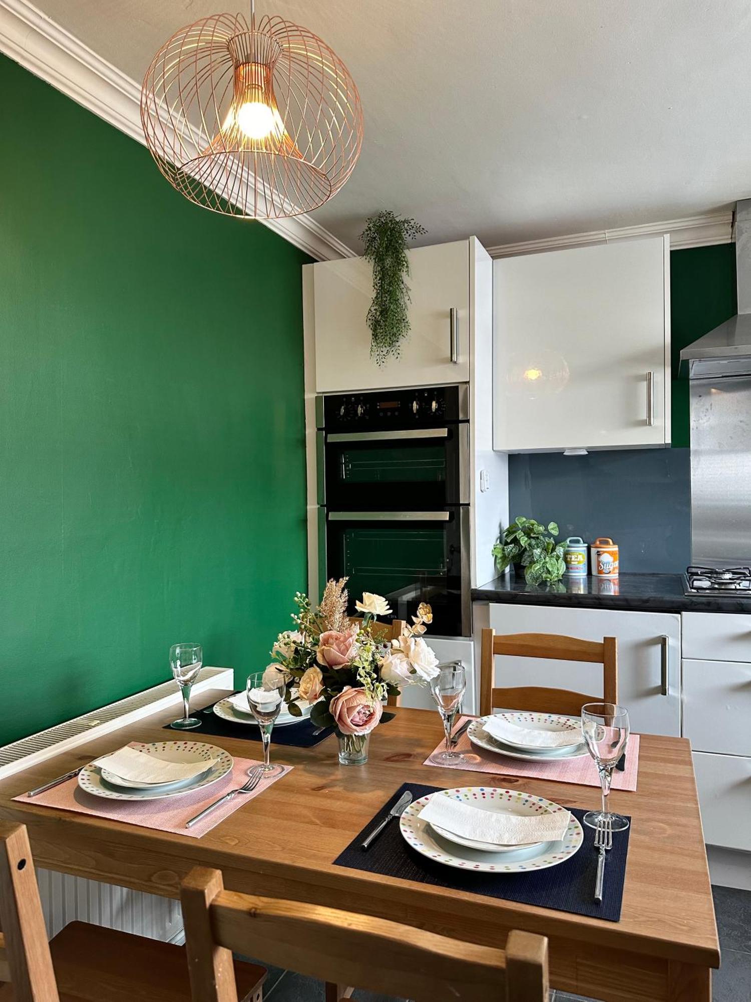 6 Guests House Old Trafford,Media City,City Centre, Free Parking Μάντσεστερ Εξωτερικό φωτογραφία