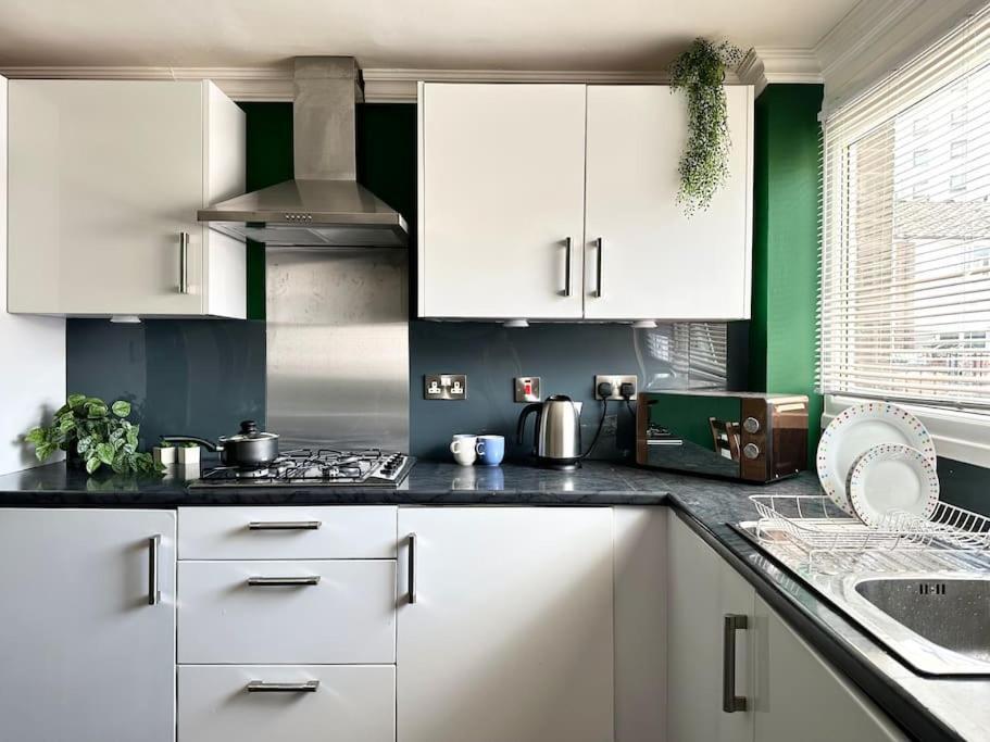 6 Guests House Old Trafford,Media City,City Centre, Free Parking Μάντσεστερ Εξωτερικό φωτογραφία