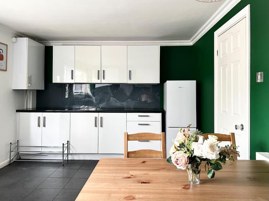 6 Guests House Old Trafford,Media City,City Centre, Free Parking Μάντσεστερ Εξωτερικό φωτογραφία