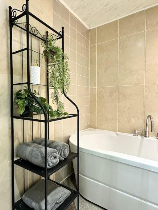 6 Guests House Old Trafford,Media City,City Centre, Free Parking Μάντσεστερ Εξωτερικό φωτογραφία